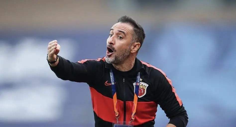 开云体育APP下载-密尔沃基雄鹿训练开放日；国际比赛日遗憾出局引欢呼；亚冠在即；更衣室氛围转暖的简单介绍