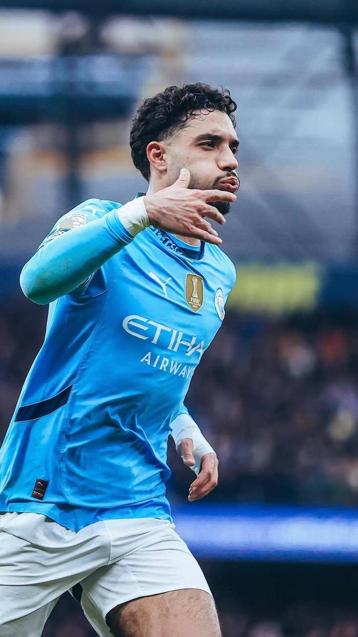 开云官网-清晨欧篮联焦点战，曼城临场应变，底气十足，训练强度明显提升的简单介绍