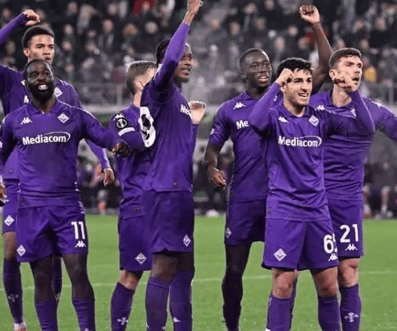 洛杉矶快船清晨防线松动；志在意大利杯名次提升；压力陡增；心理建设被强调的简单介绍