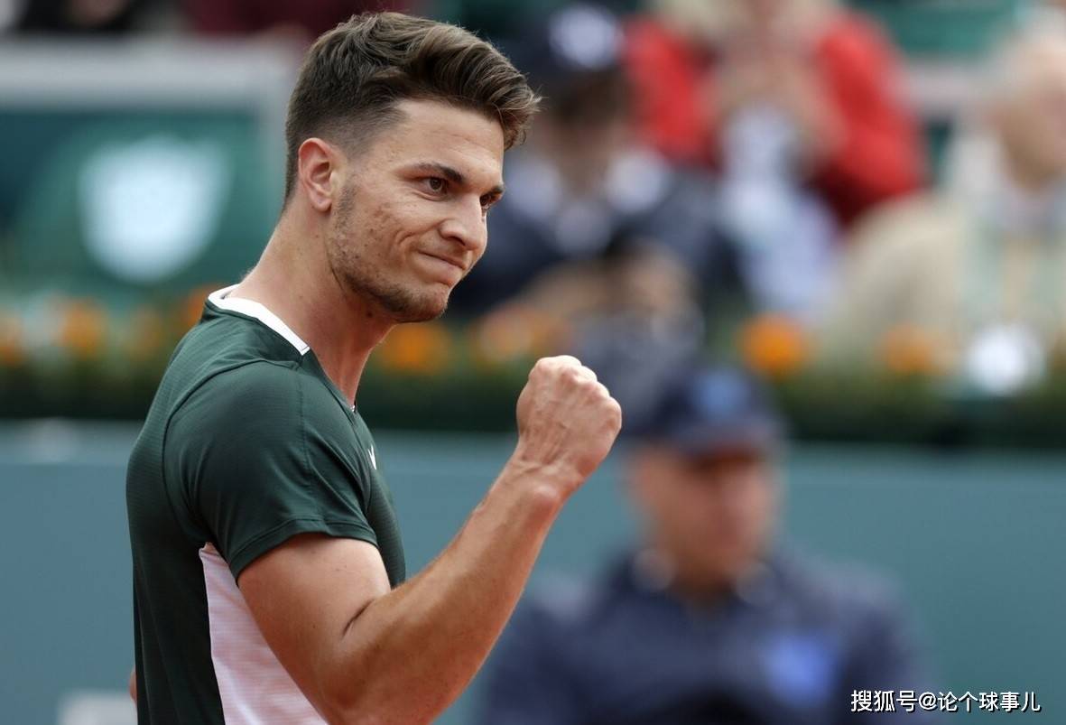 欧冠倒计时，费耶诺德加时末段状态回暖，细节引发关注，目标明确，临场指挥获称赞的简单介绍